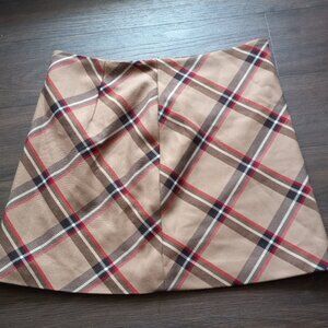 H & M tan plaid skirt